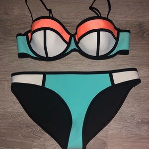 Triangl bikini 👙